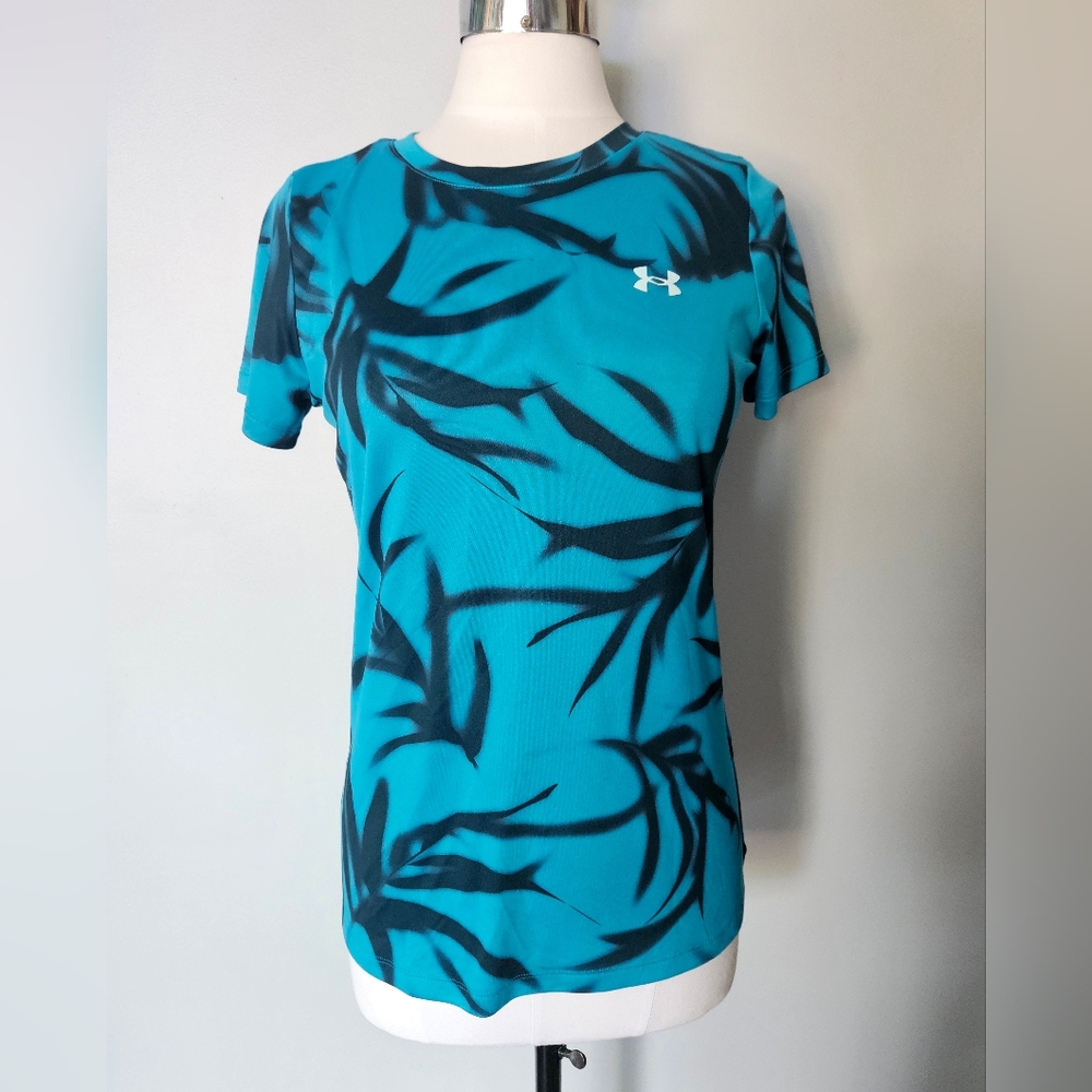 ✨️2 For $5✨️ Under Armour Unisex T-Shirt - Size Small - Floral Blue & Black